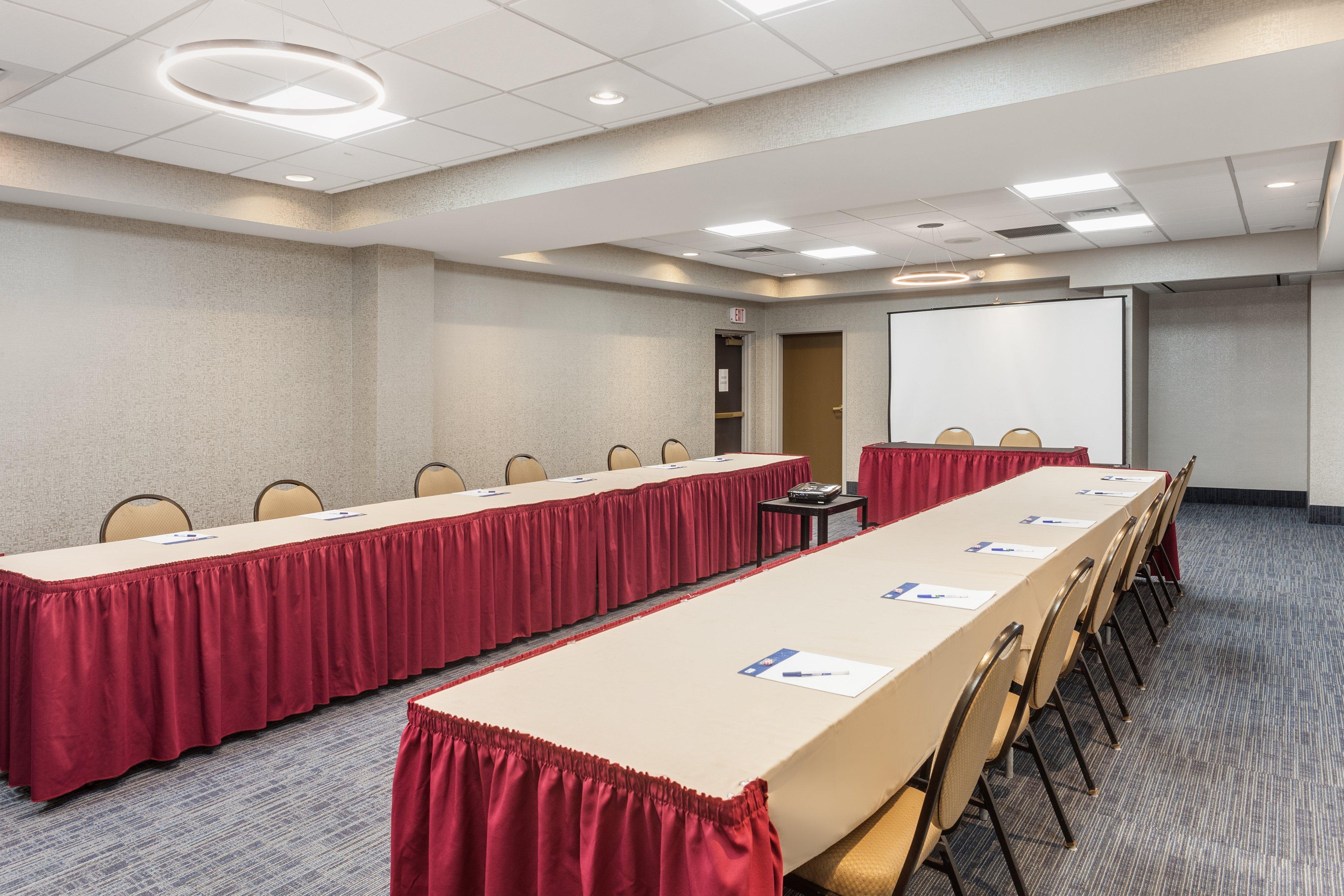 Holiday Inn Express Hotel & Suites Providence-Woonsocket By Ihg Bagian luar foto