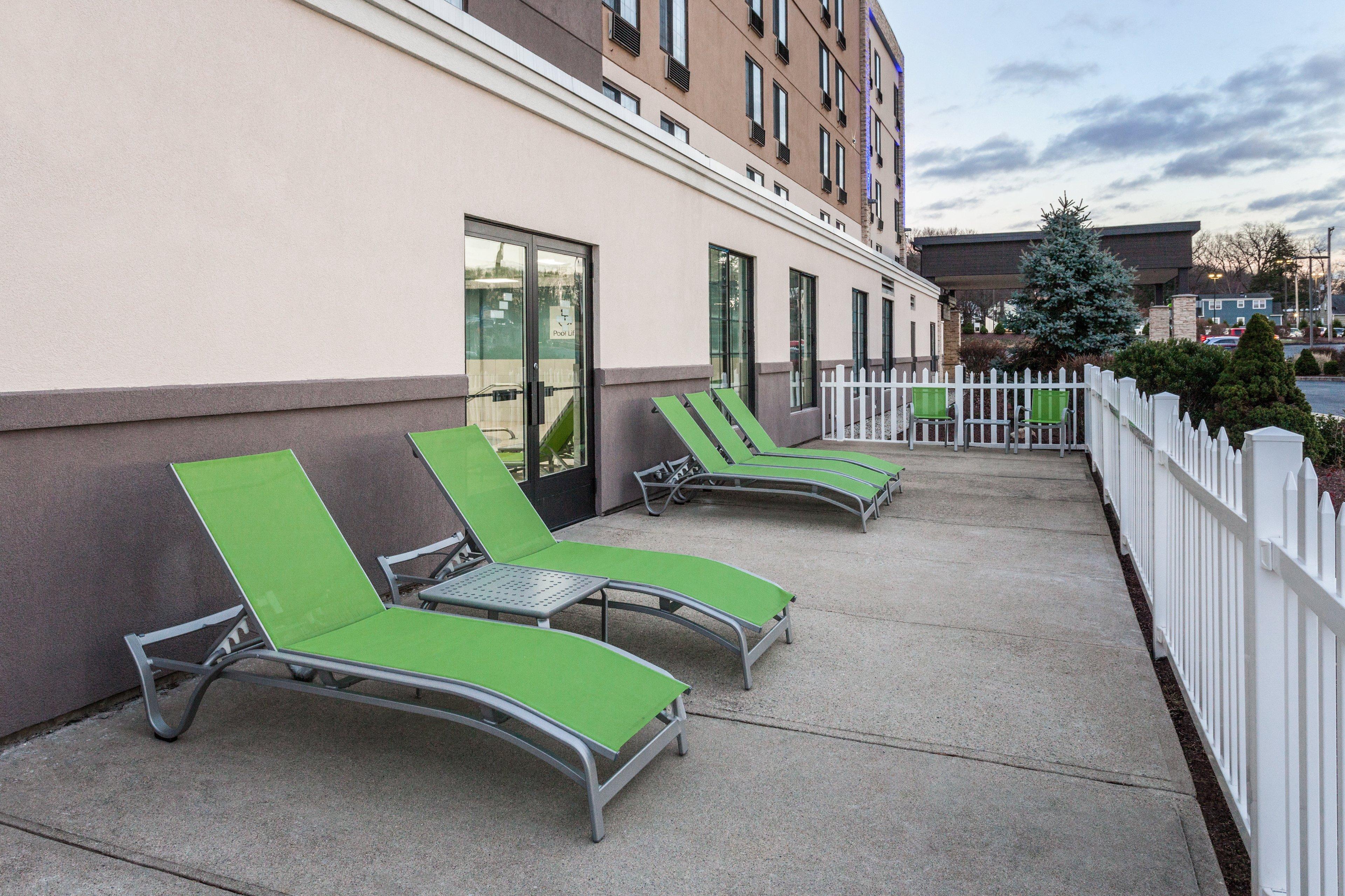 Holiday Inn Express Hotel & Suites Providence-Woonsocket By Ihg Bagian luar foto