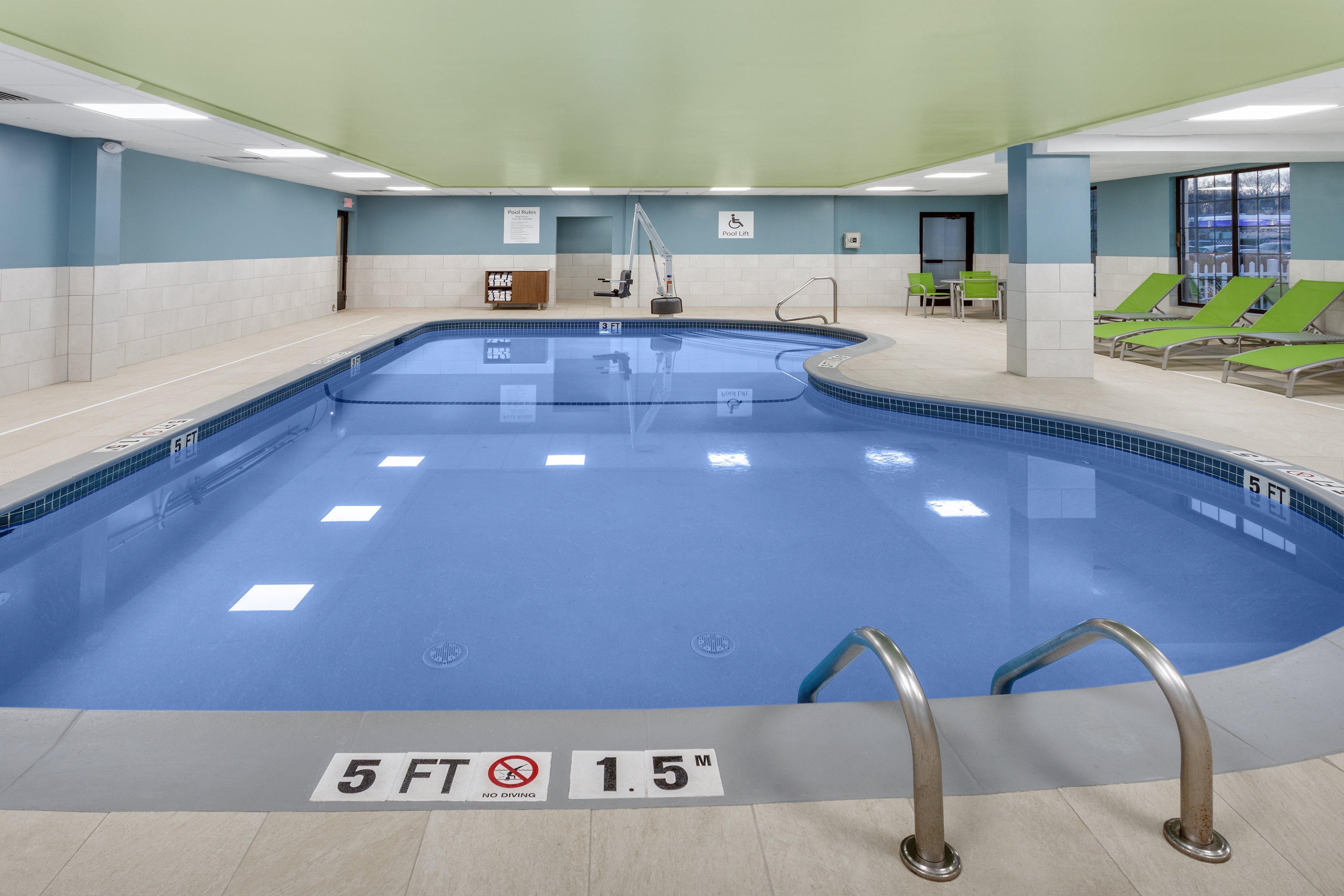 Holiday Inn Express Hotel & Suites Providence-Woonsocket By Ihg Bagian luar foto
