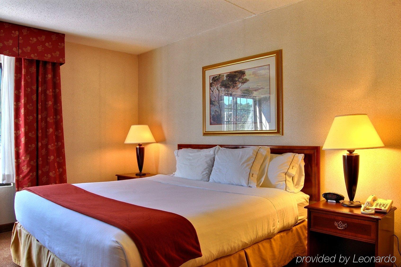 Holiday Inn Express Hotel & Suites Providence-Woonsocket By Ihg Bagian luar foto