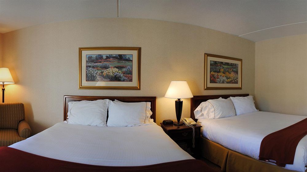 Holiday Inn Express Hotel & Suites Providence-Woonsocket By Ihg Bagian luar foto
