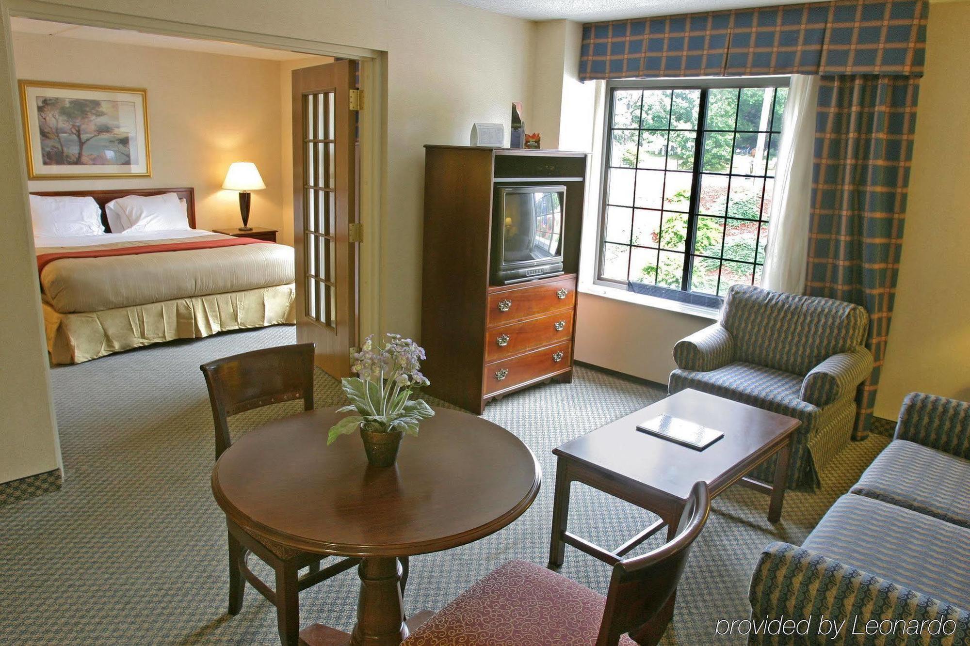 Holiday Inn Express Hotel & Suites Providence-Woonsocket By Ihg Ruang foto